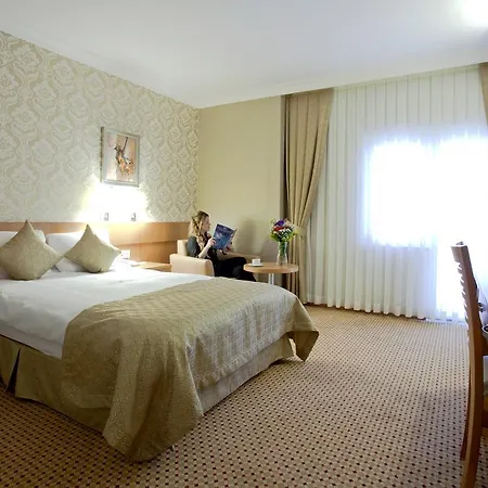 호텔 Hotel Sefa 2 초를루